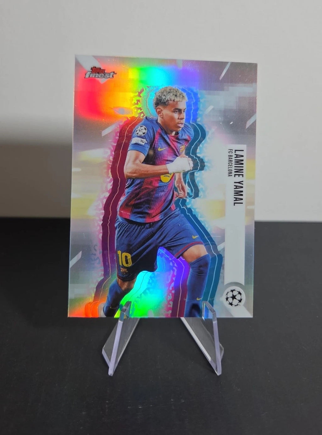 2026 Topps Finest UCC - Lamine Yamal Hologlow Case Hit Barcelona