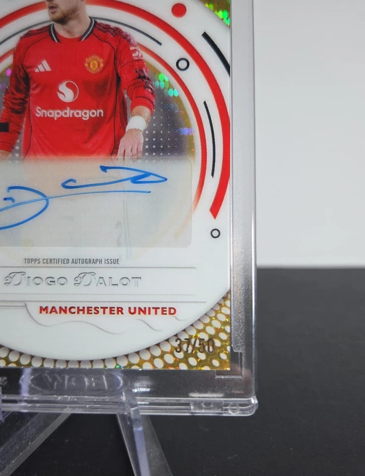 2025-26 Topps Pristine Diogo Dalot Auto Gold /50 Manchester United
